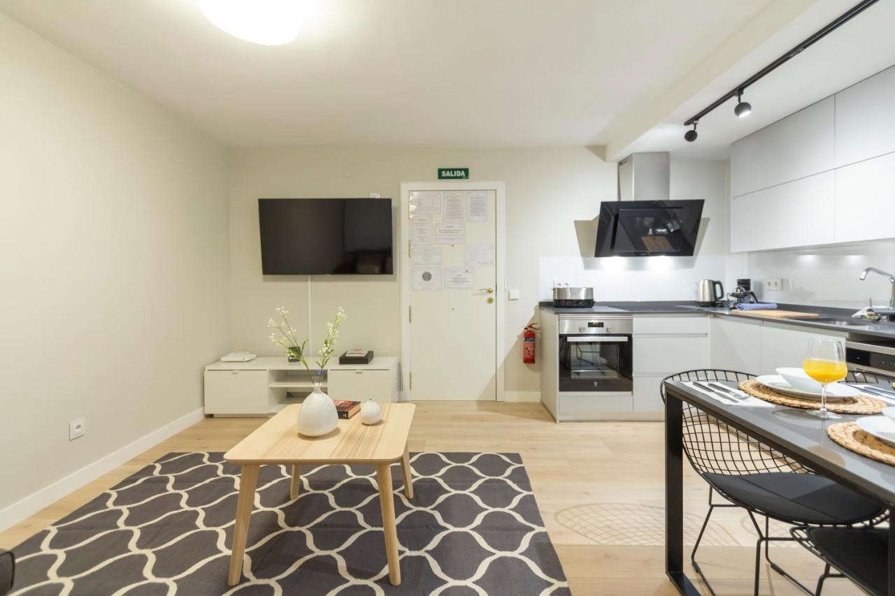 Dobo Homes Clara Del Rey Madrid Exterior foto