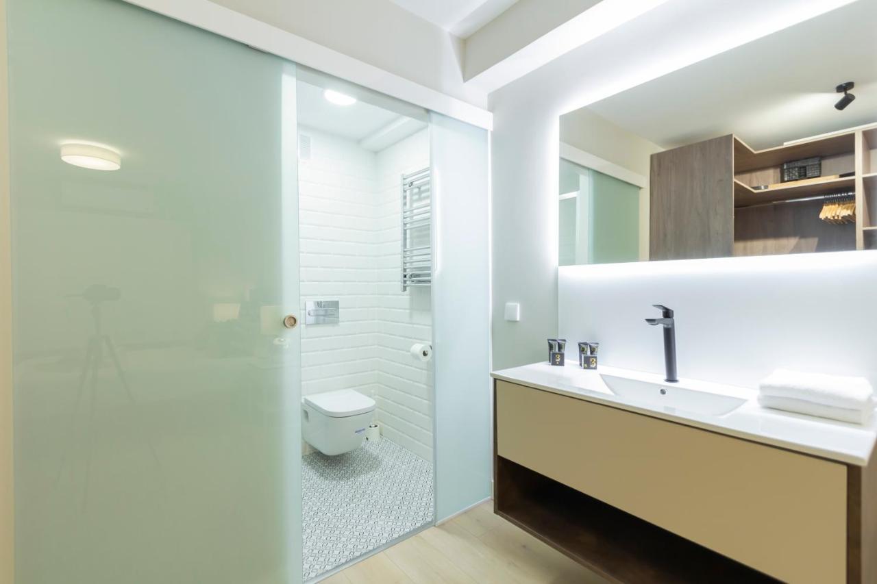 Dobo Homes Clara Del Rey Madrid Exterior foto